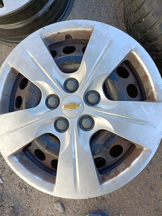 Оригінальні диски з колпаками chevrolet 5 на 105