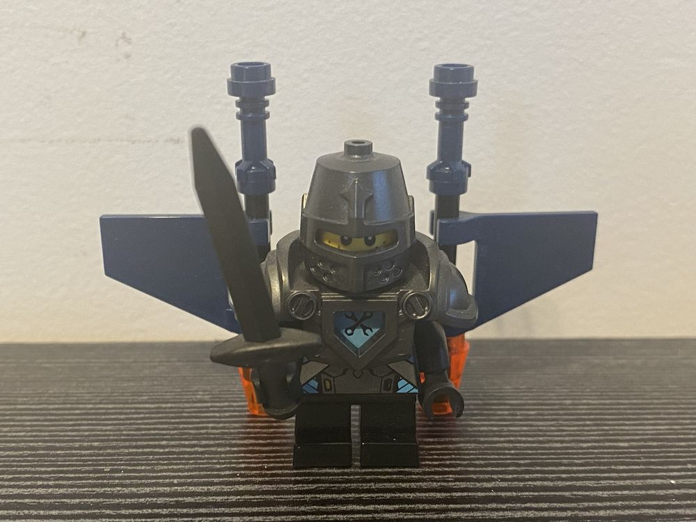Lego Nexo Knights figurka Robin stan idealny