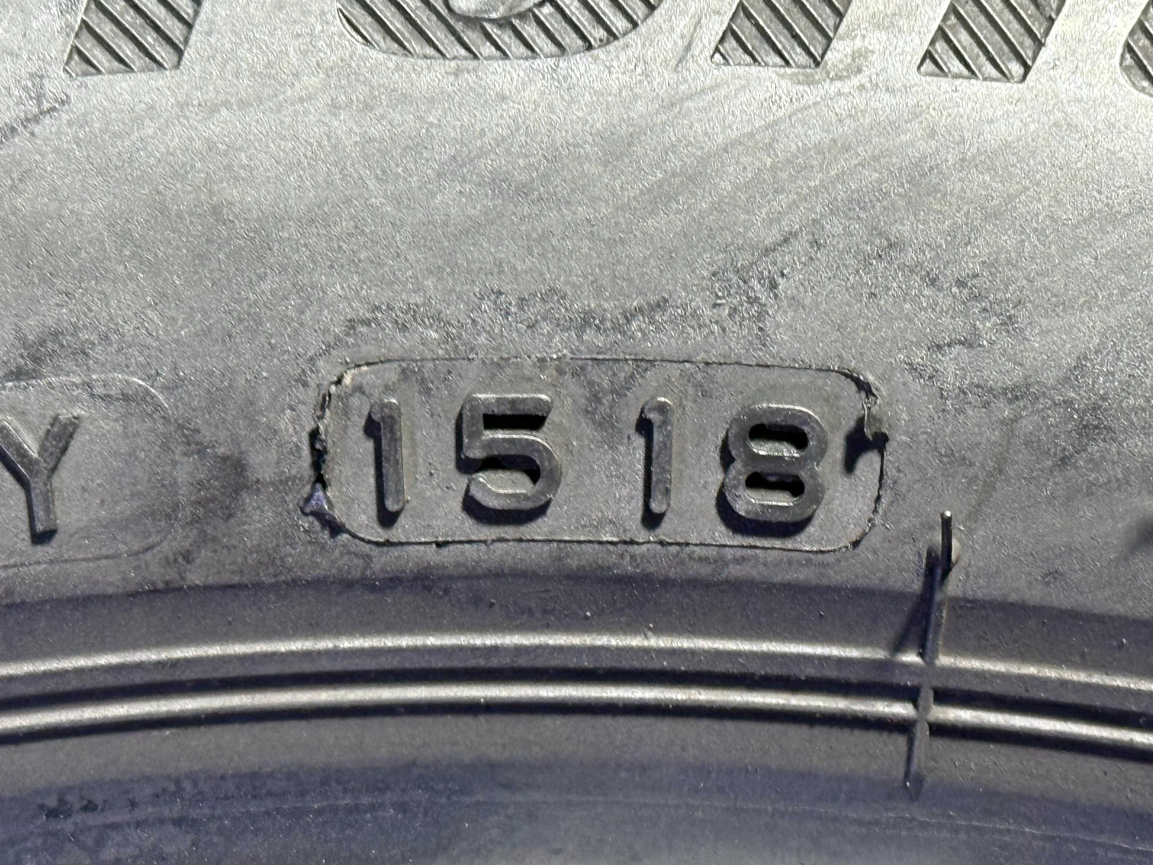 Opony Zimowe 225/45/17 BRIDGESTONE TURANZA #3