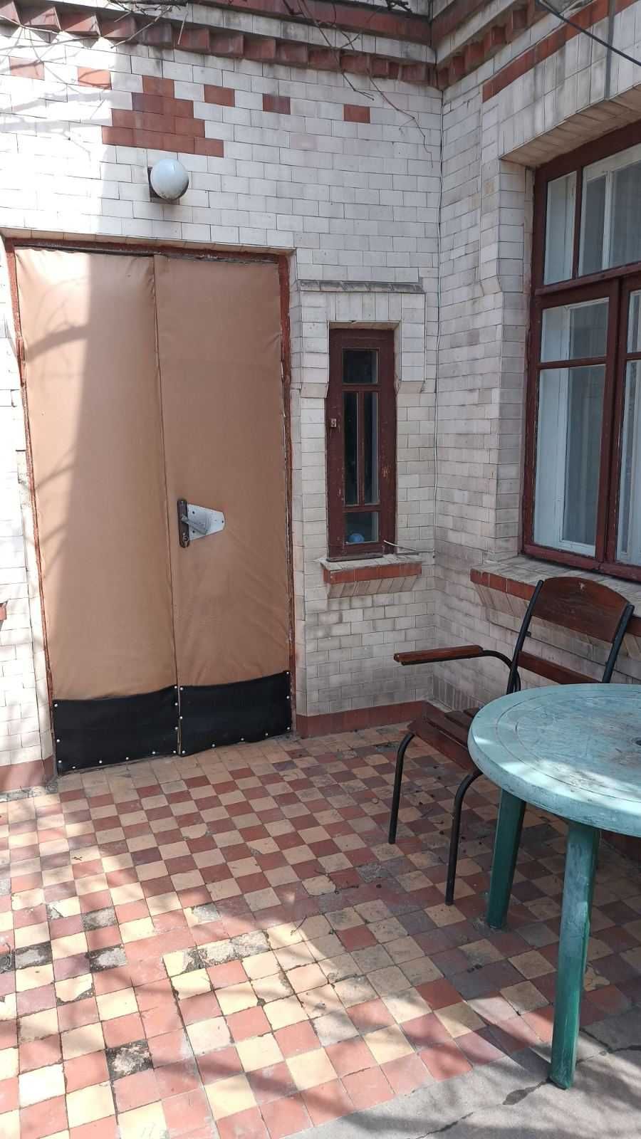 Оренда кімнати в будинку (9842)