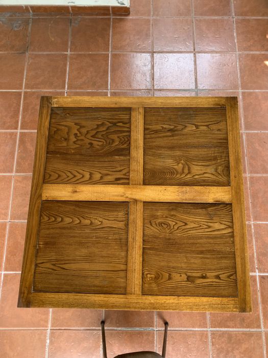 Mesa- Madeira de Pinho