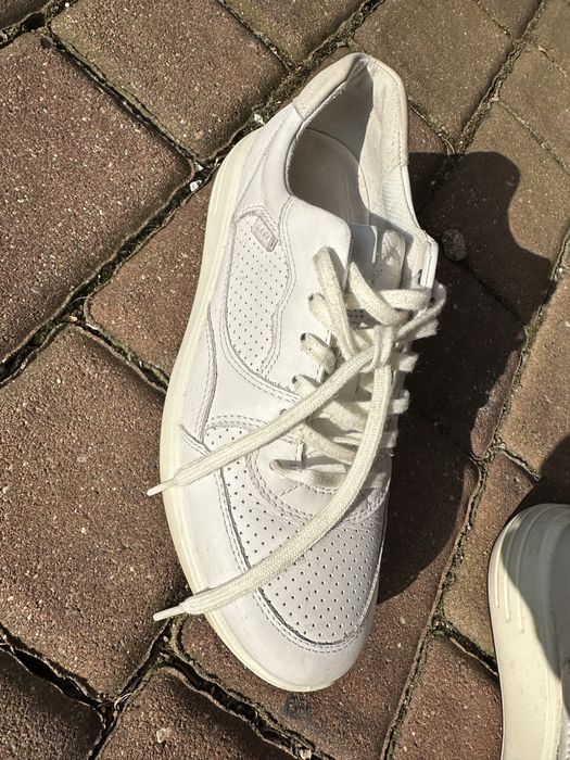 Ecco piękne sneakersy, buty sportowe.  38. Białe. Skórzane
