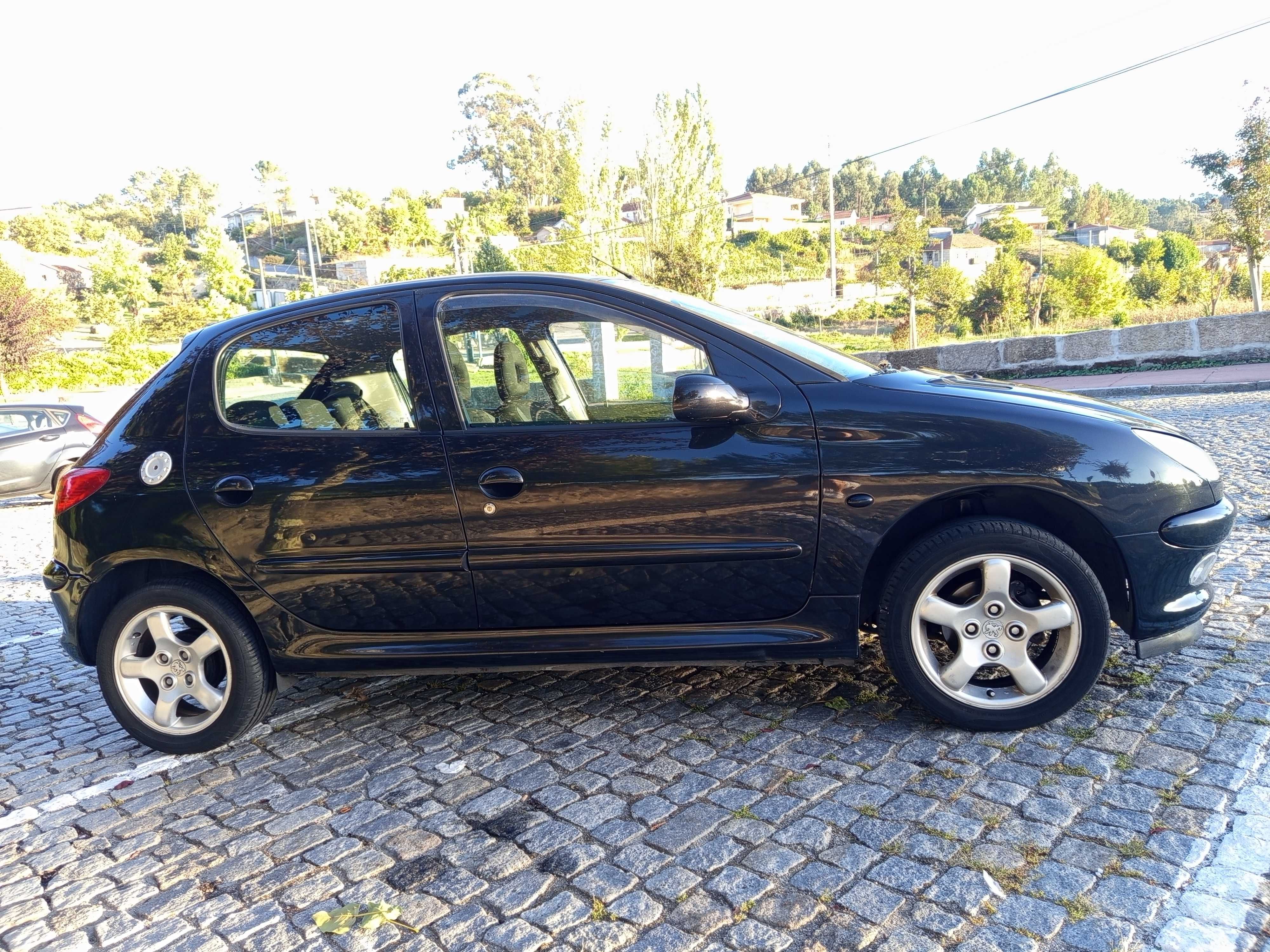 Peugeot 206 1.1 Gasolina - 1998