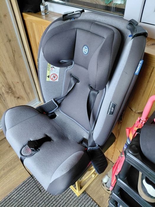 Продам дитяче автокрісло в гарному стані.