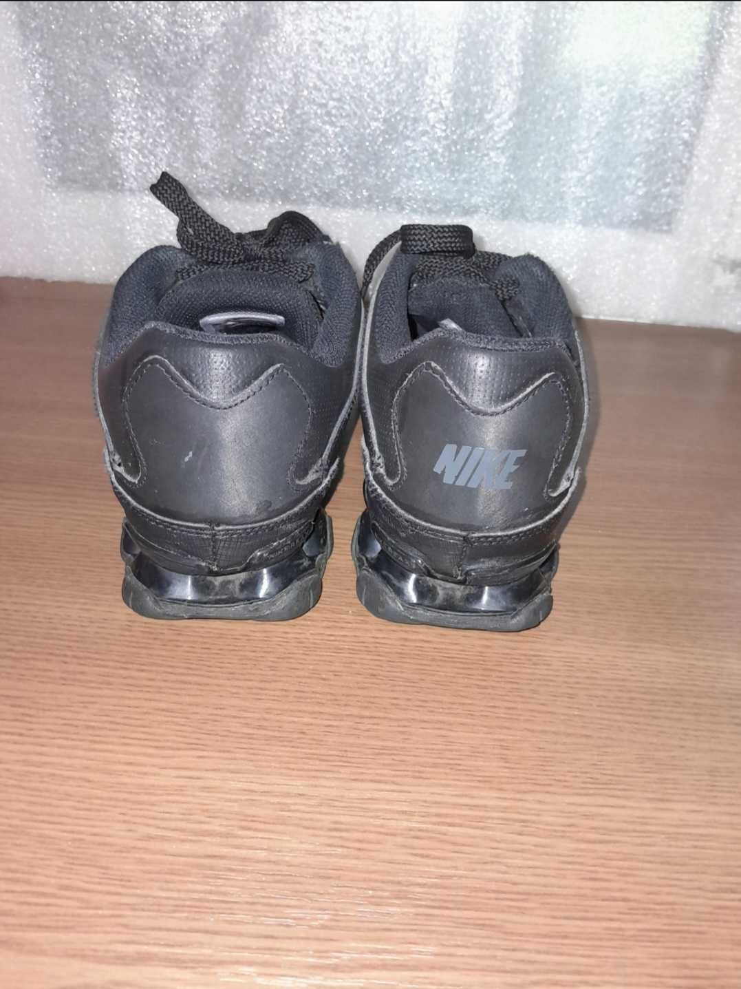 Кросівки Nike.  Розмір  42.5
