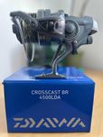 Kołowrotek karpiowy Daiwa Crosscast BR 4500LDA z wolnym biegiem