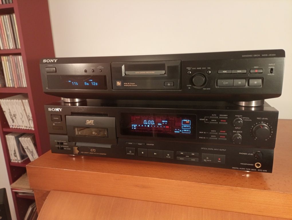 Sony MDS-JE330 Minidisc deck