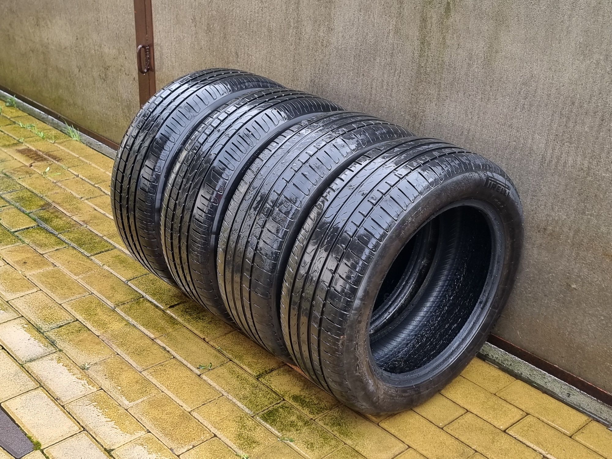 Літні шини 215 55 R17 94V , Pirelli Cinturato P