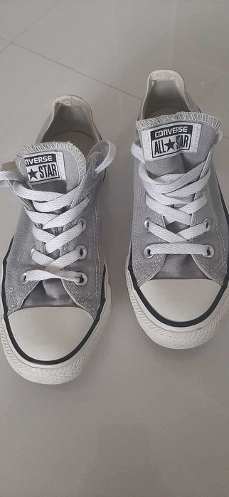 szare trampki Converse