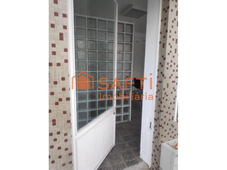 OPORTUNIDADE ÚNICA! Loja Espetacular no Coração de S. João da Madeira!