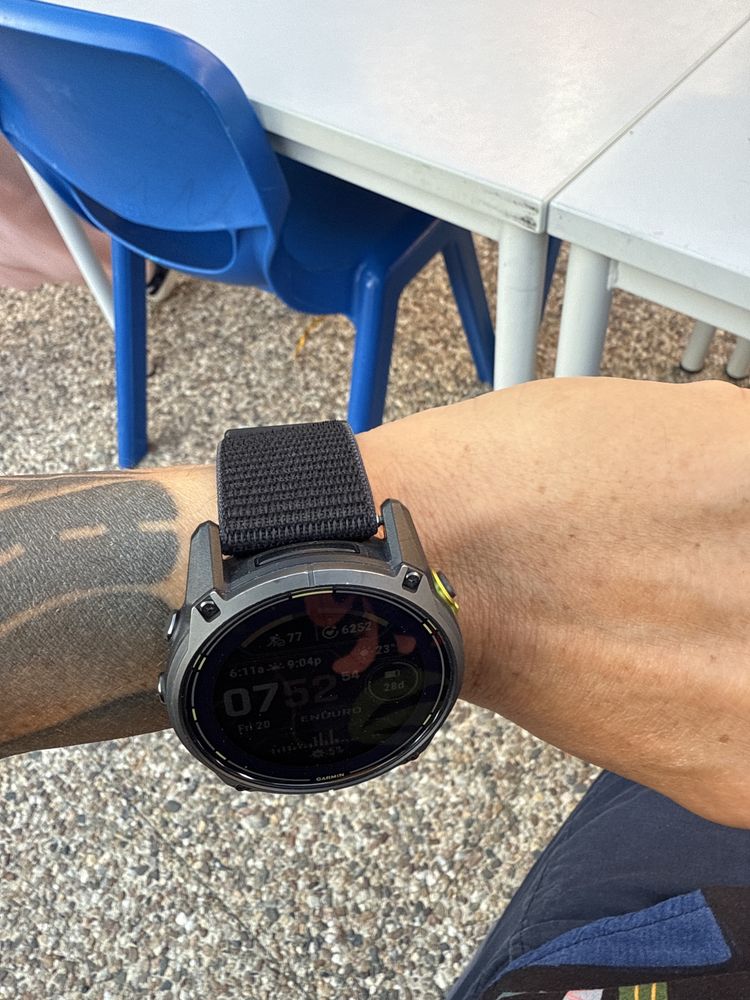 Relógio Smartwatch Enduro 3 com GPS de Alto Rendimento