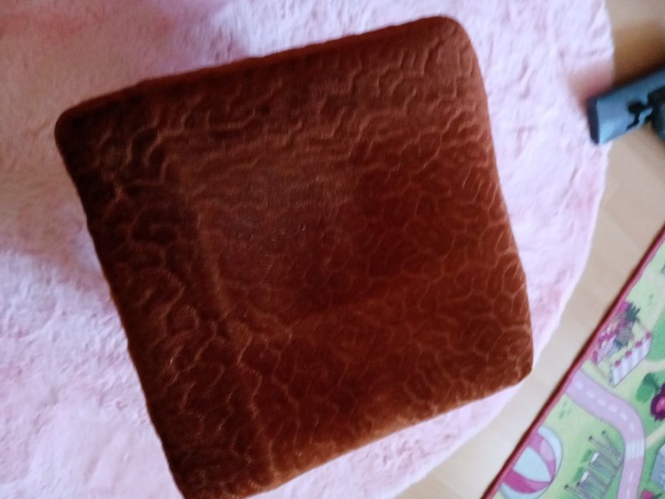 OKAZJA!!! Brązowe używane pufy