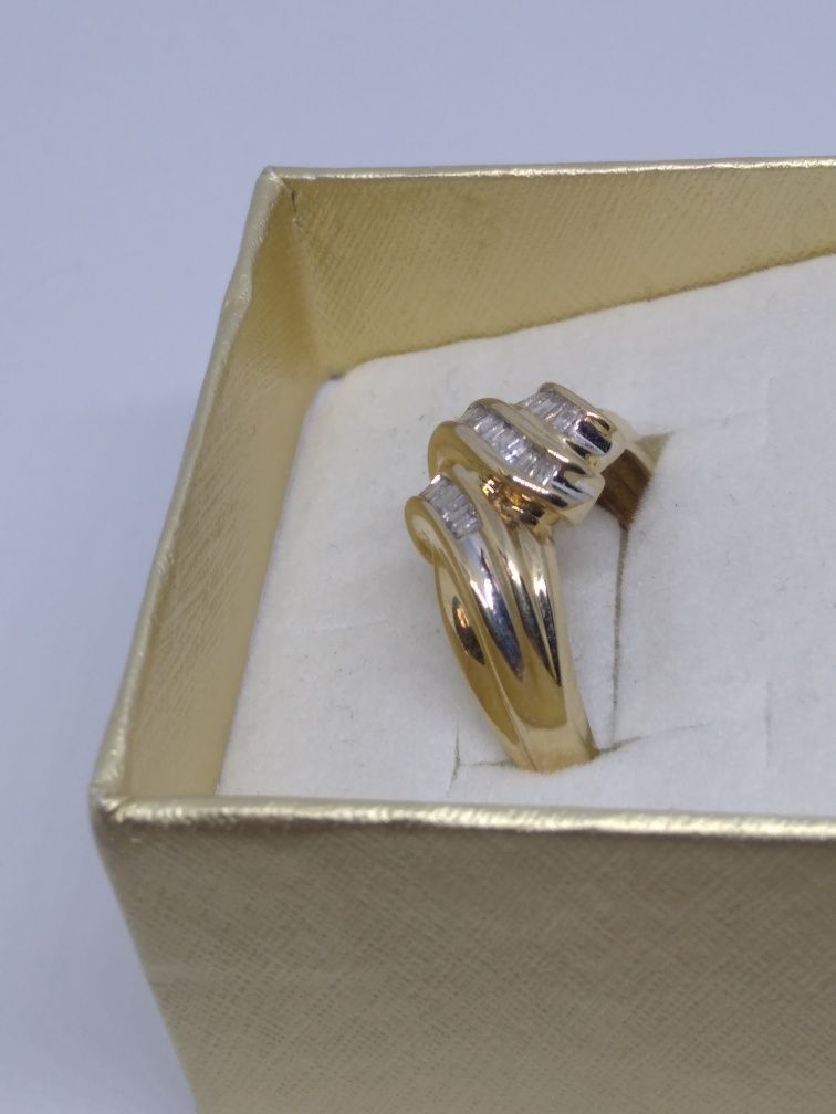 Złoty pierścionek z diamentami złoto 375 rozmiar 14