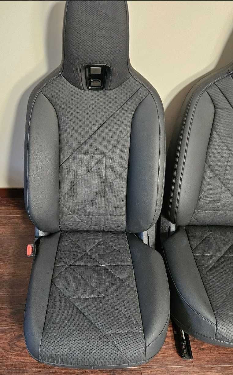 Автокрісло (сидіння, салон) BMW IX
