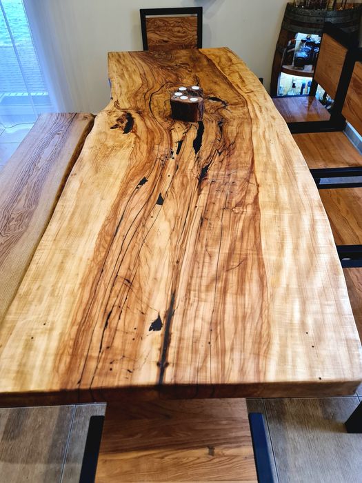 Stół z litego drewna z naturalną krawędzią monolit dębu jesionu klonu