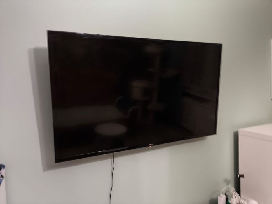 Tv LG 43 cale+ uchwyt na ścianę w zestawie