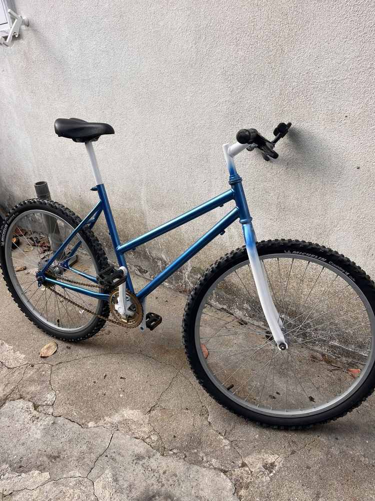 Bicicleta aro 26 azul metalica