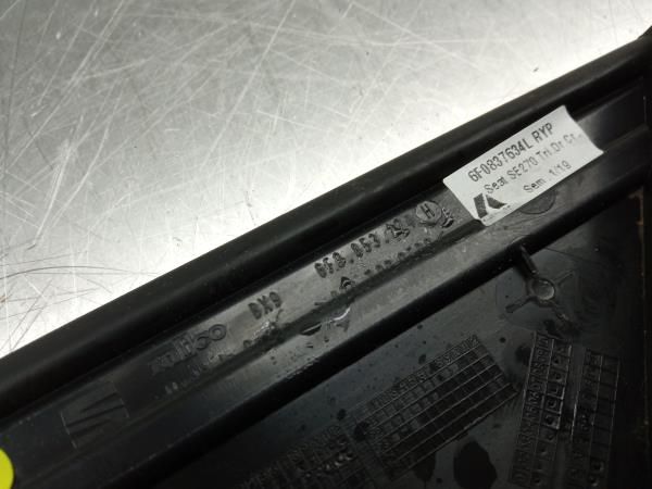 Friso pára-choques frente direito SEAT Ibiza V (KJ1)