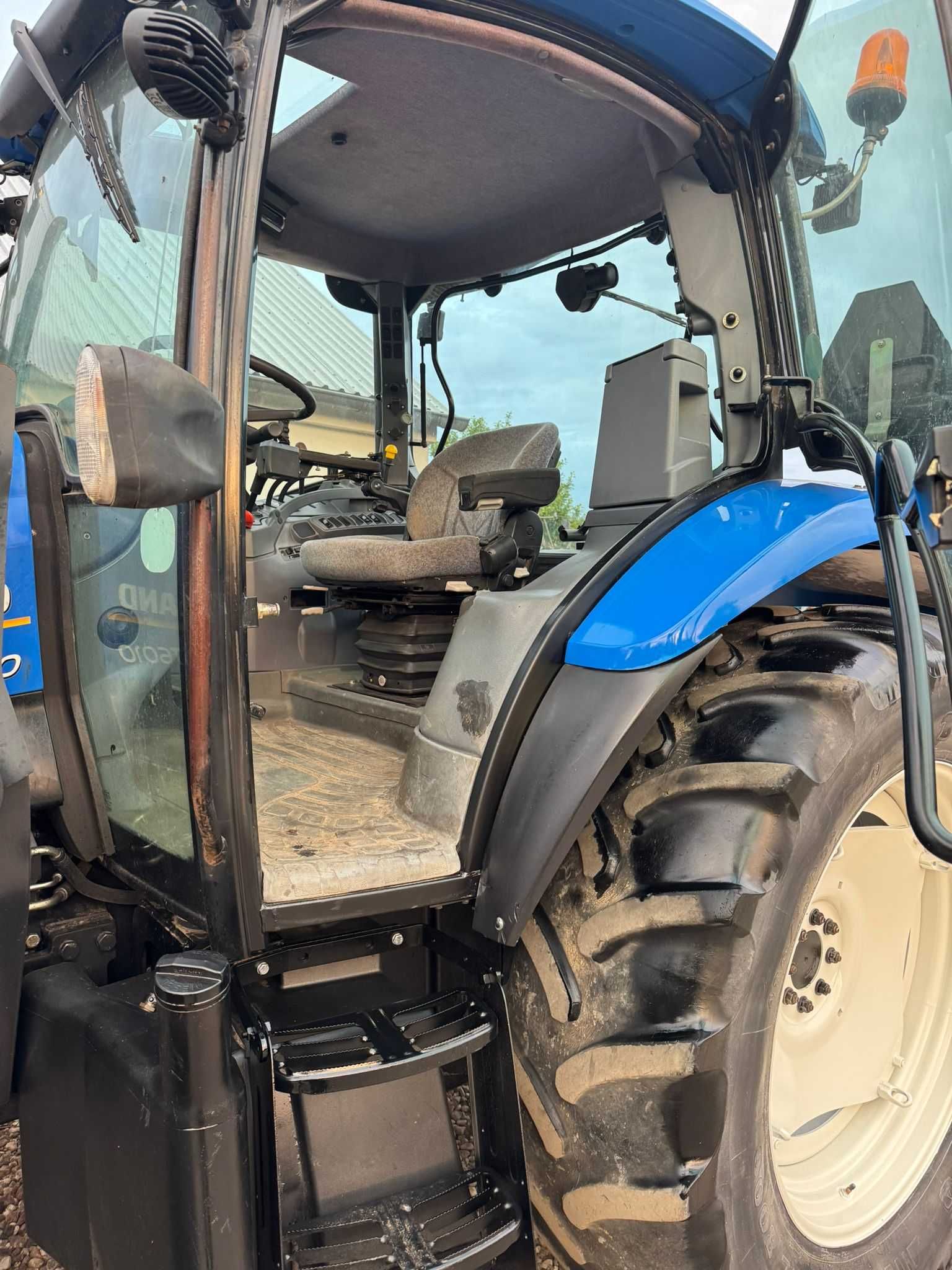 New Holland T6010, TUR quicke, mxu maxxum 6000 godzin