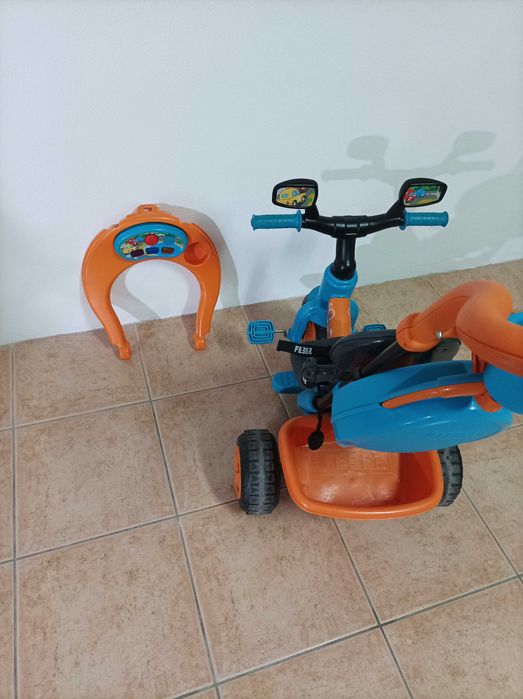 Triciclo de criança