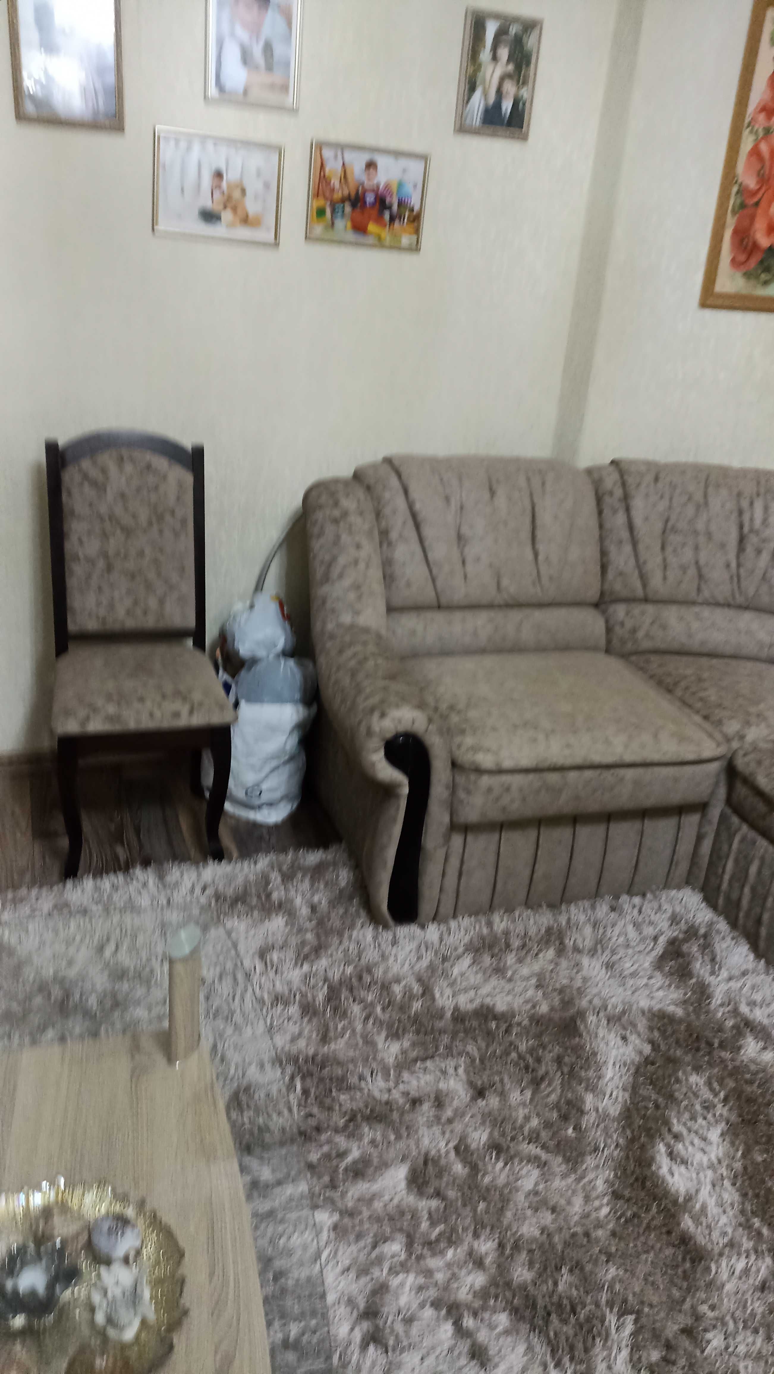 Продається кутовий диван в ідеальному стані