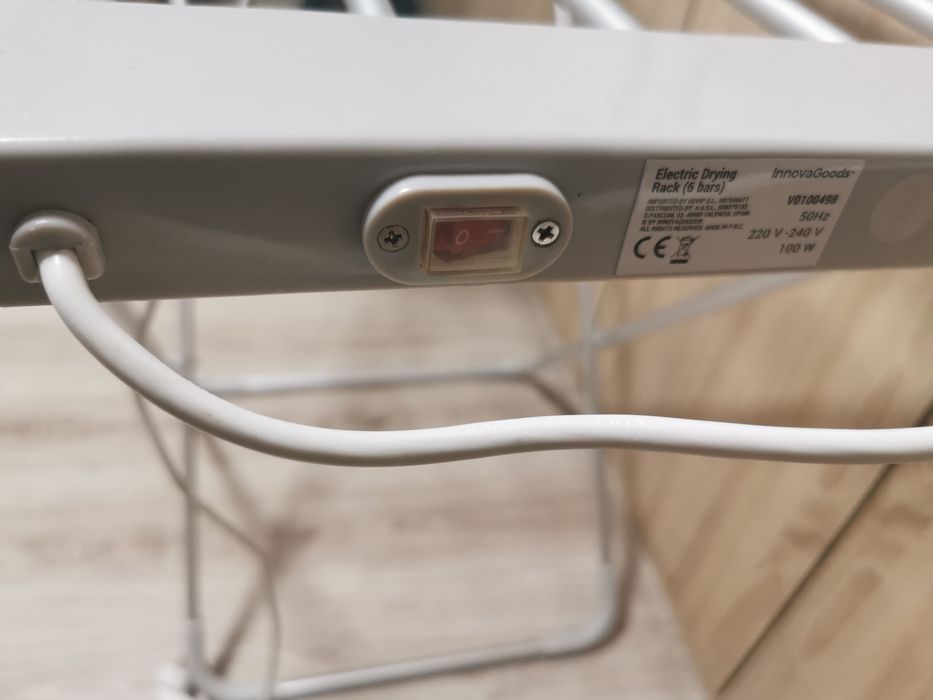 Elektryczna stojąca suszarka do prania, rozkładana