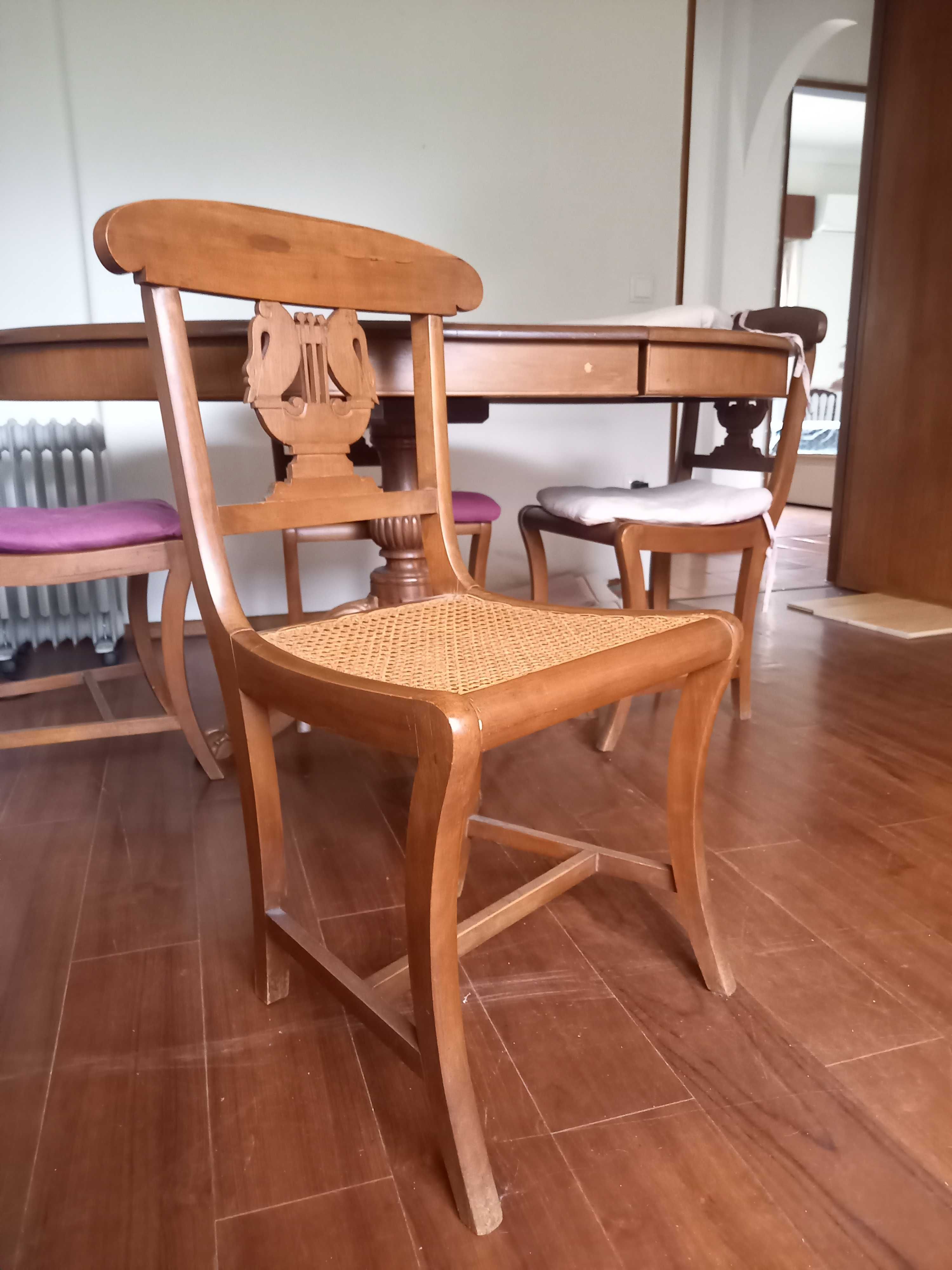 Conjunto de mesa e 4 cadeiras em madeira maciça e palhinha - vintage