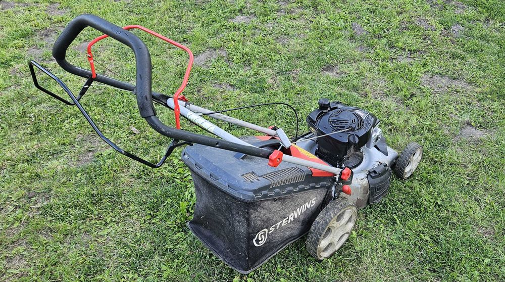 Silnik Briggs & Stratton 500 140 cc / Kosiarka Sterwins