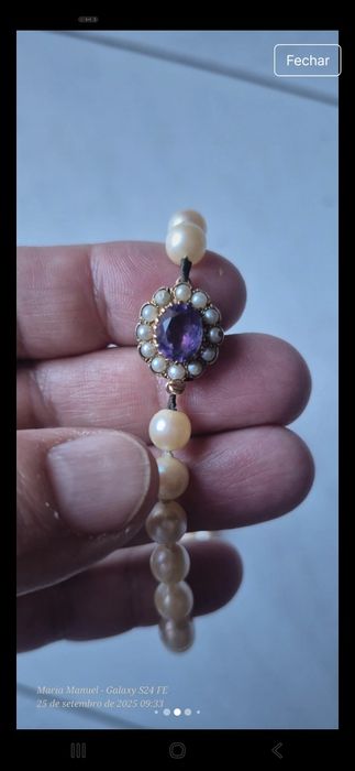 Colar de pérolas Akoya, com fecho em ouro