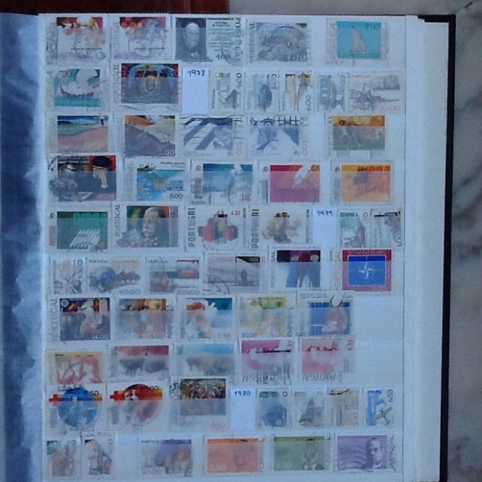 Colecção de selos (álbum e portes, grátis)