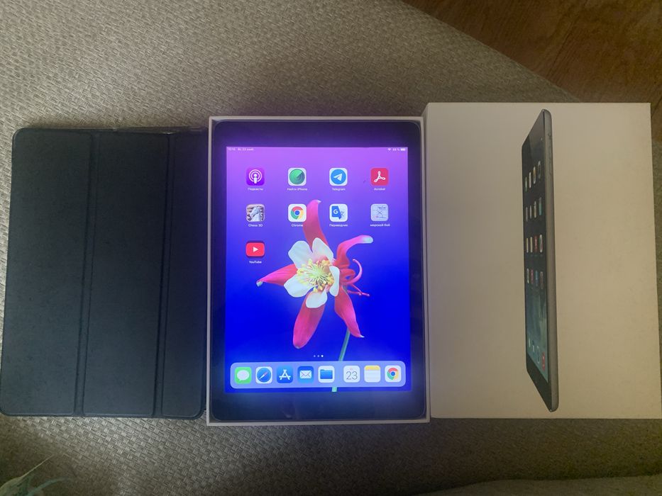 Apple iPad Air Wi-Fi 64GB Space Gray (MD787)