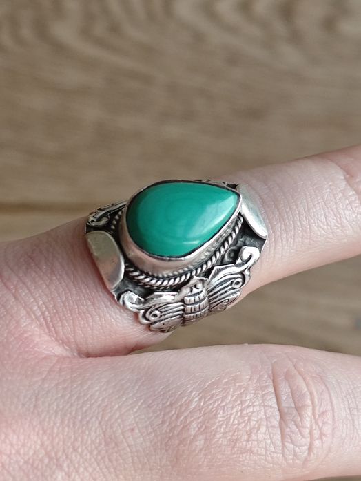 Срібна каблучка з малахітом