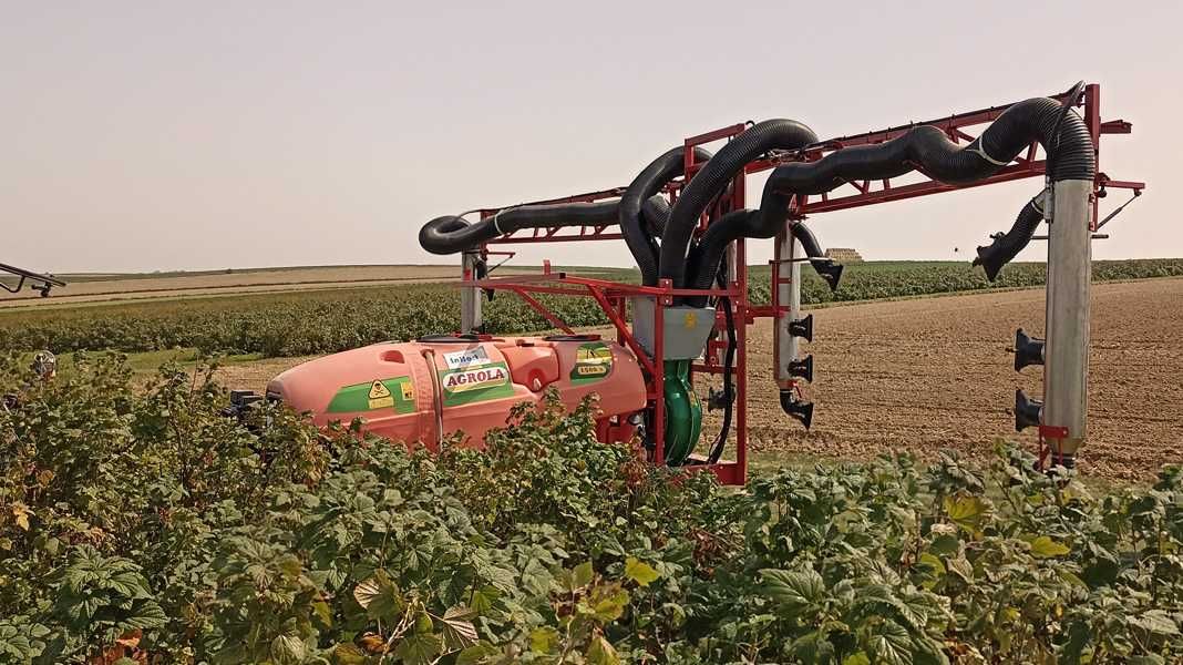 Opryskiwacz sadowniczy 2-rzędowy AGROLA 1500 HST