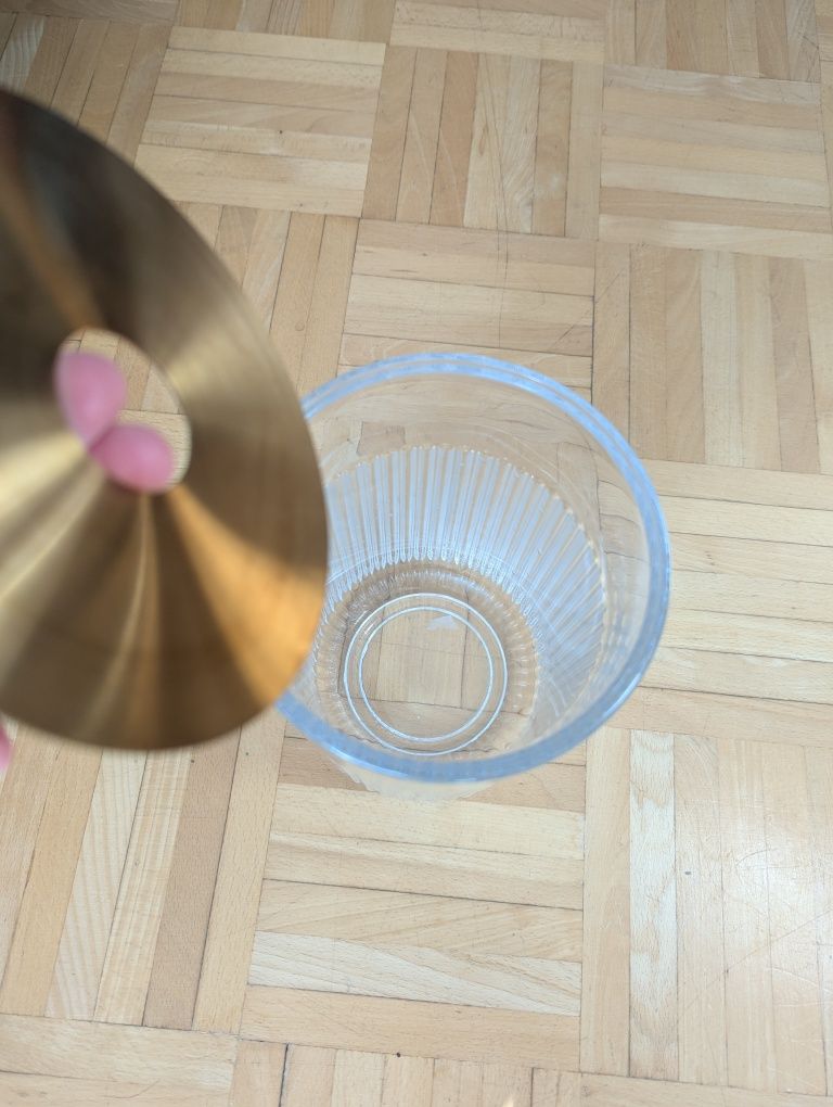Ikea Gradvis szklany wazon z metalowym wkładem złoty kolor 21cm