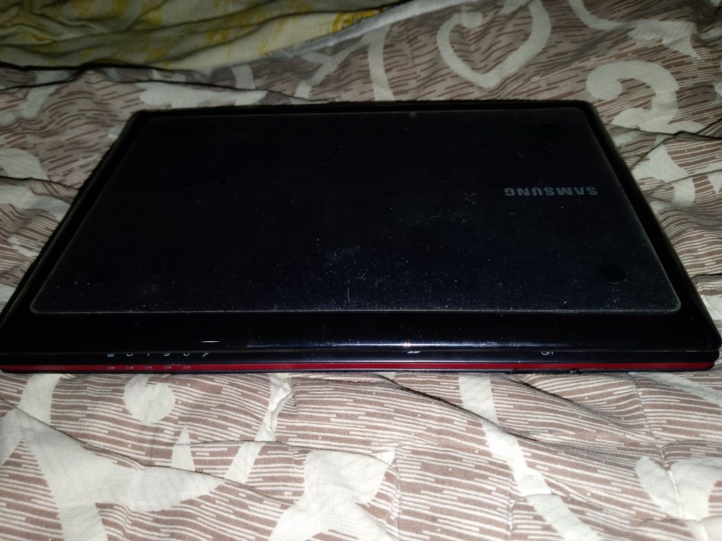 Ноутбук 10 дюймов Samsung Windows 7 original 160/2 Гб 
Аккумулятор нов
