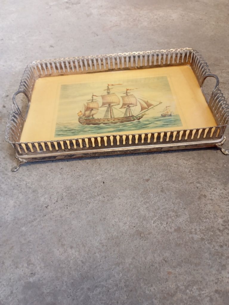 Vendo este tabuleiro muito bom estado de