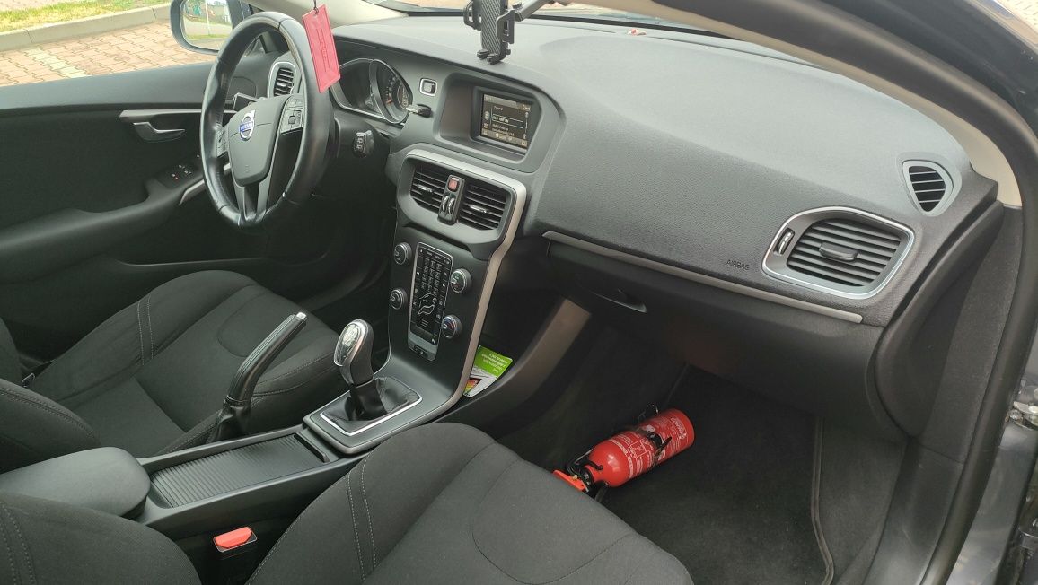 Volvo V40 1,6d 115KM- 2014rok-tablice PL