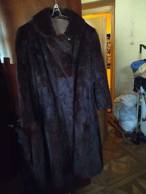 Шуба норкова, довга, вживана.