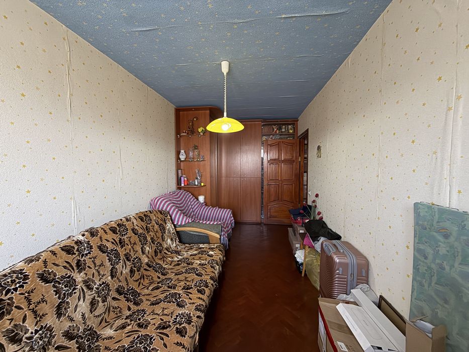 Трикімнатна квартира з ремонтом біля ТЦ! Без комісії!