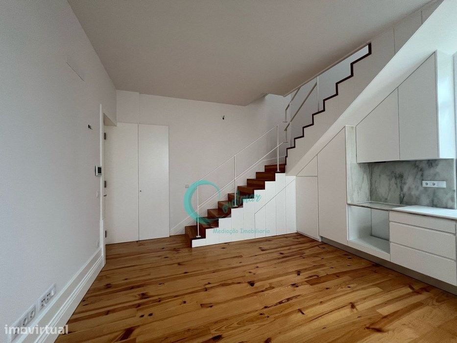 Apartamento T1 Duplex de Luxo, Novo, Mercado de Matosinhos