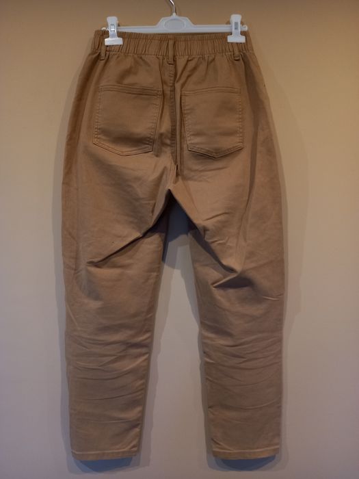 Jasnobrązowe spodnie damskie