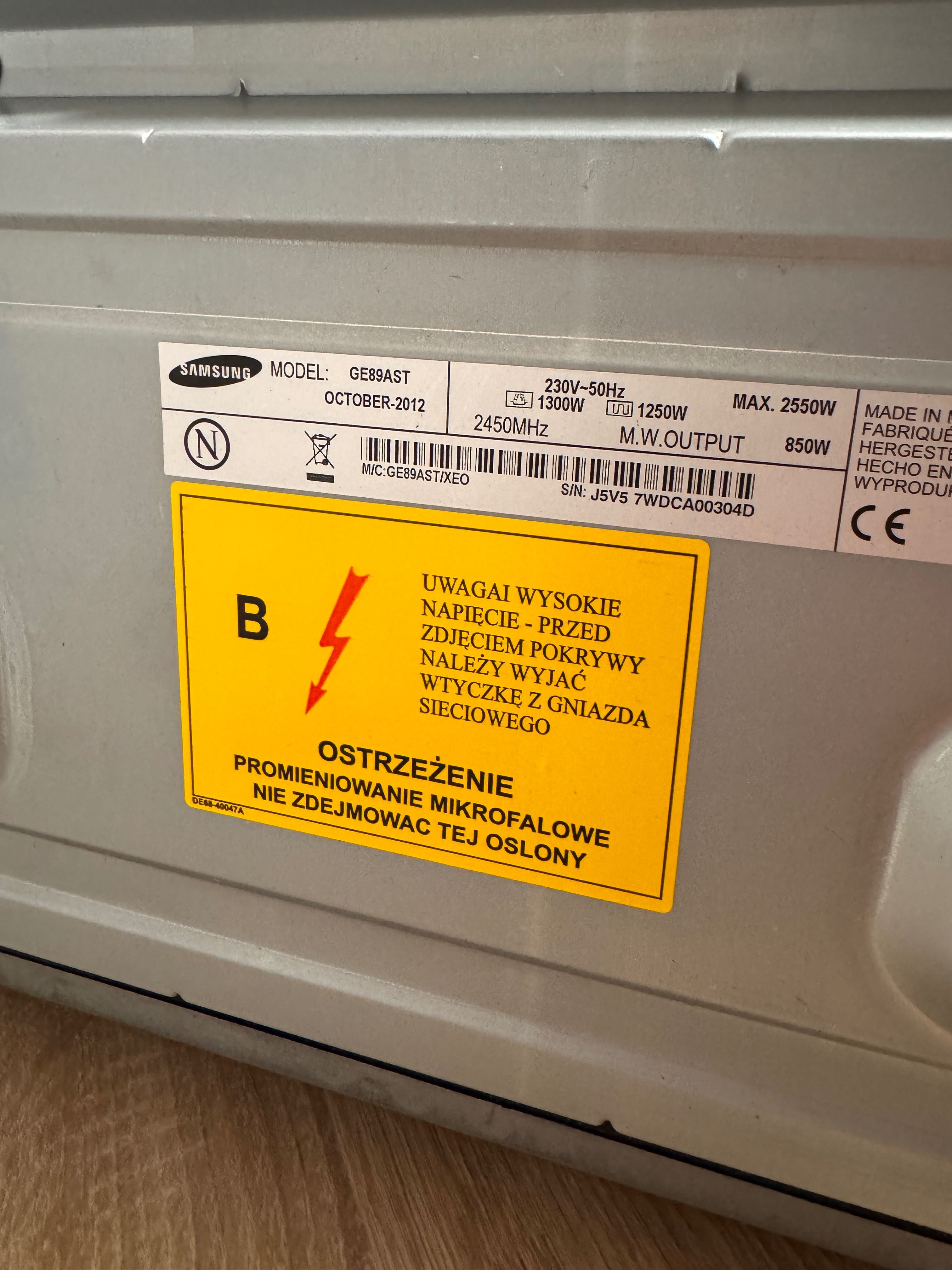 Kuchenka mikrofalowa SAMSUNG GE89AST Perfekcyjna
