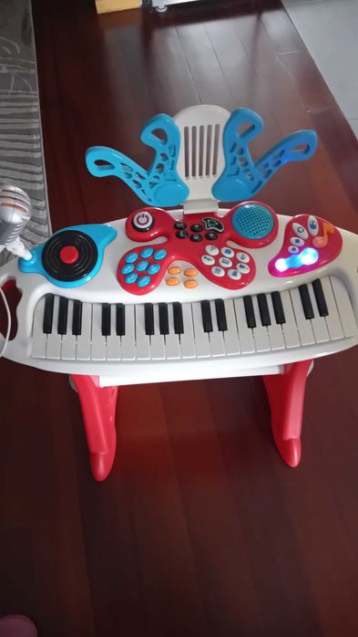 Piano para criança