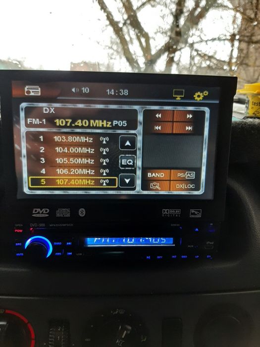 Продам автомагнітолу з 7" екраном sony