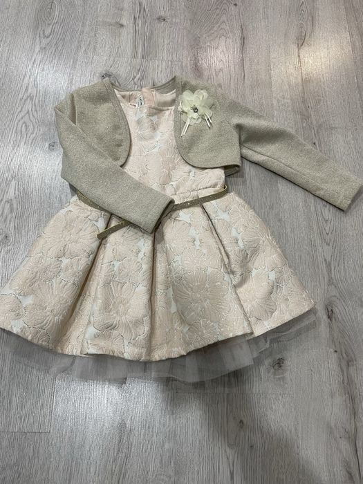 Наряд для дівчинки