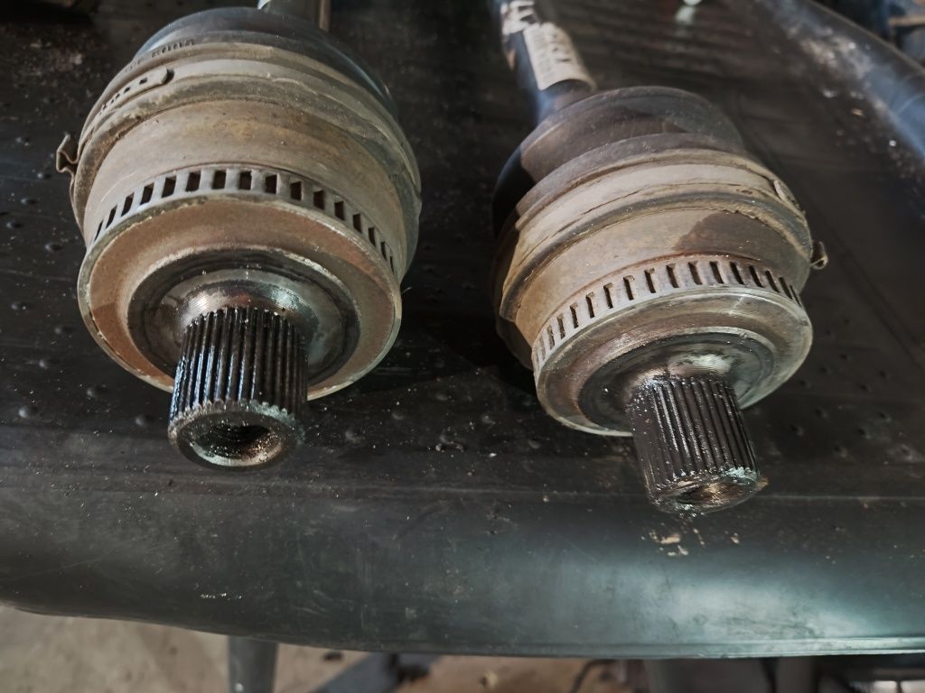 Przegub przeguby ośki półośie audi A4 b6 b7 alt 2,0