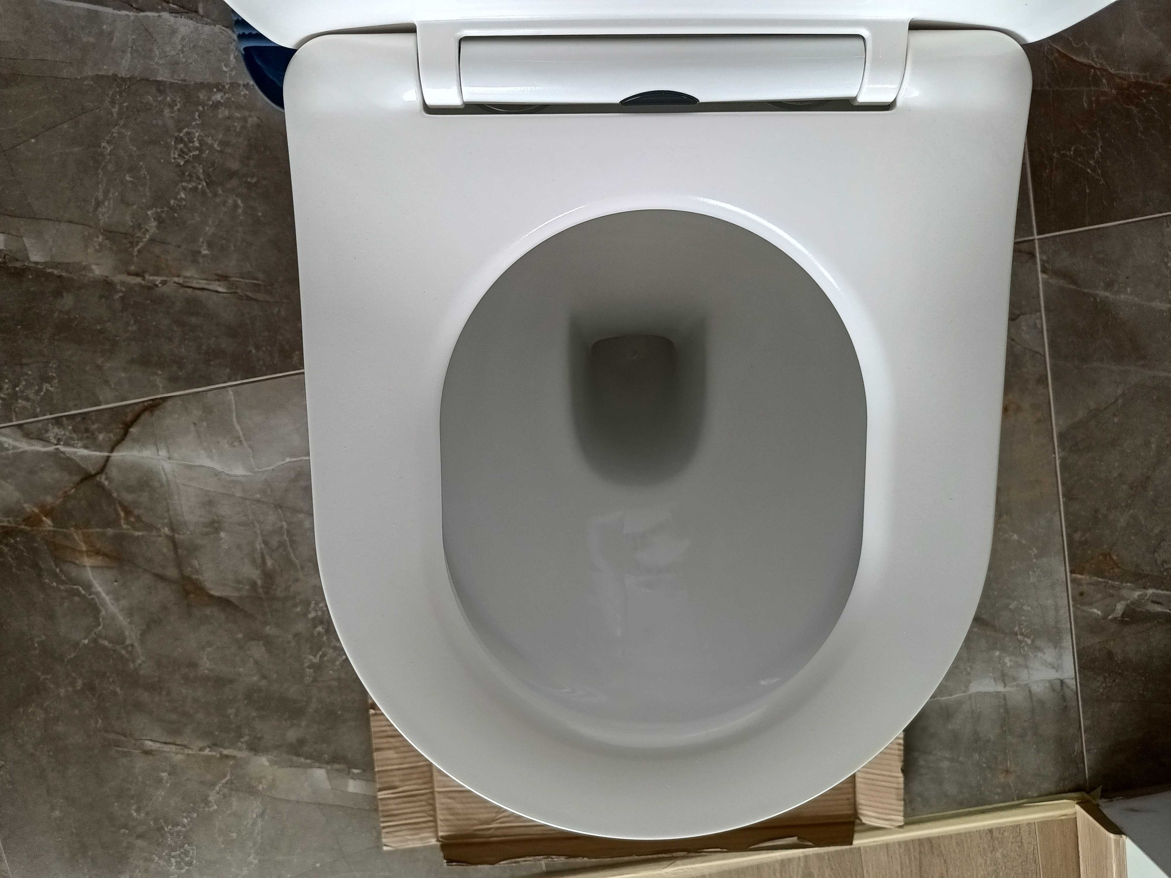 Kompakt WC Neptun, zestaw stojący, biały.