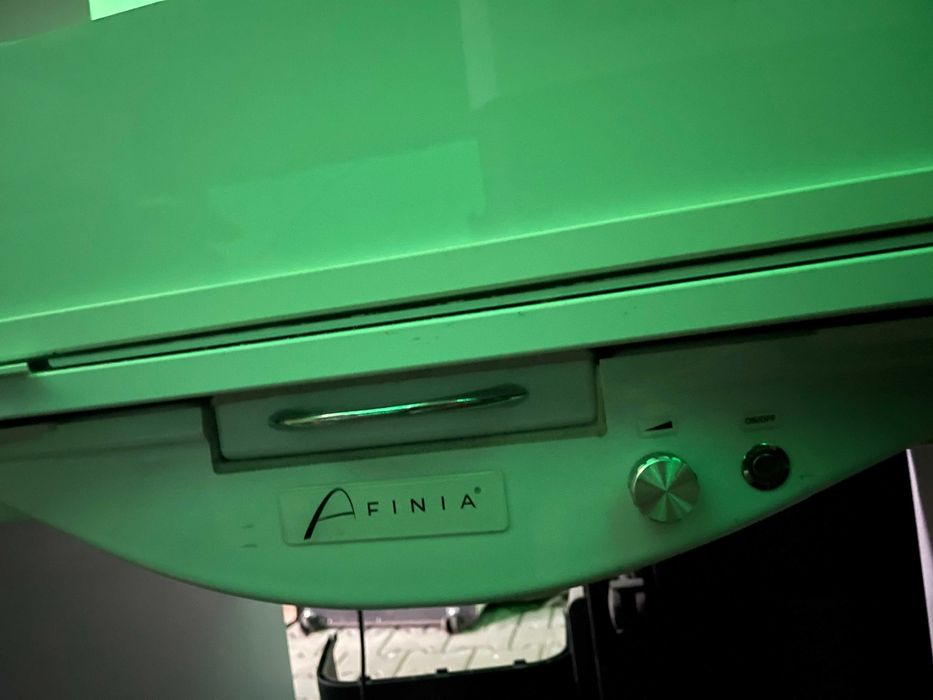 Biurko MANICURE z pochłaniaczem // OKAZJA / 2 sztuki