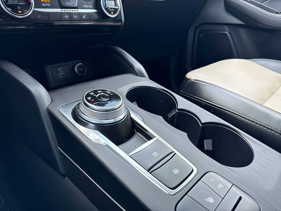Ford Escape      2021