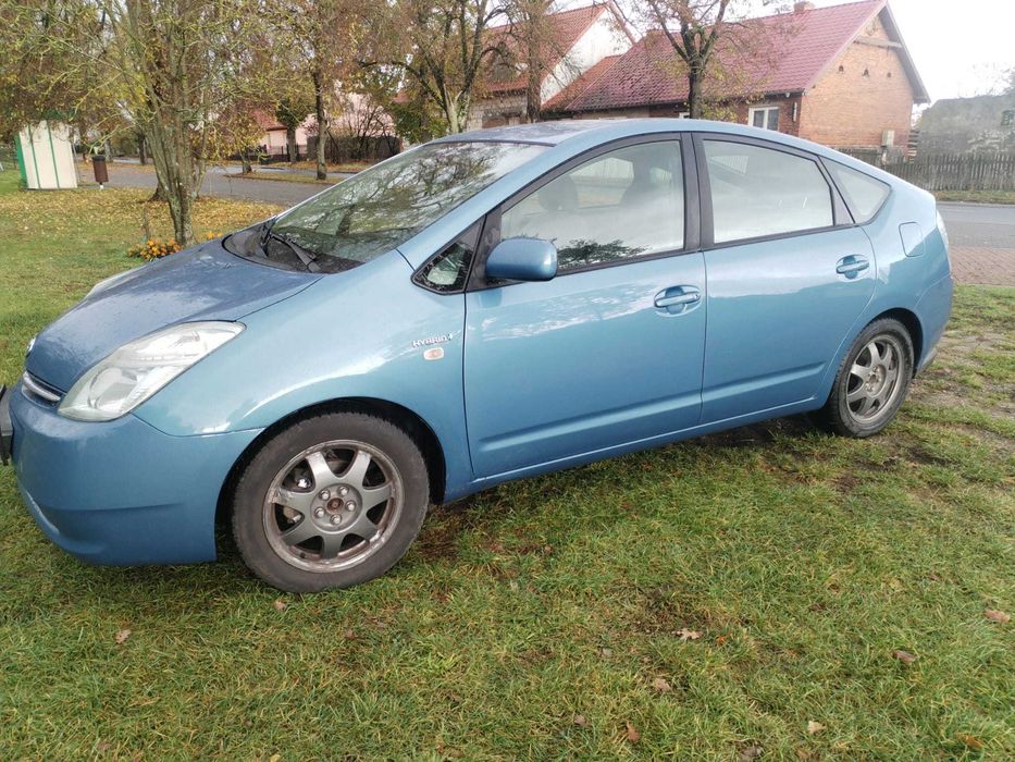 Sprzedam toyotę Prius